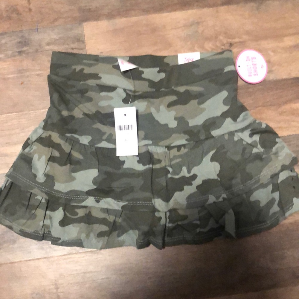 Skort